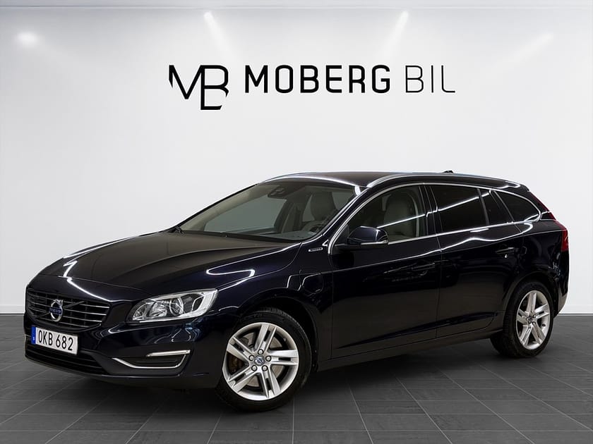 Bild 1 av Volvo V60 D5 PHEV AWD 231hk Summum Drag Navi B-Kamera PDC