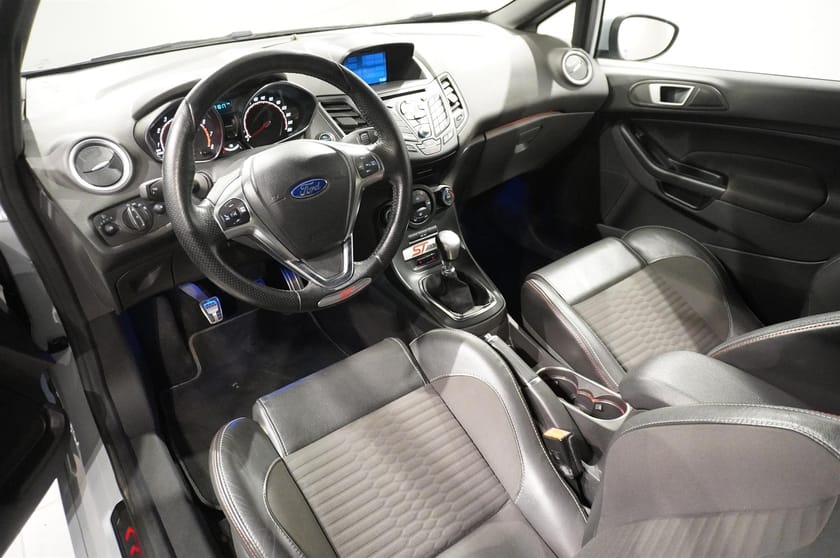 Bild 2 av Ford Fiesta ST200 Kamera Keyless 200hk