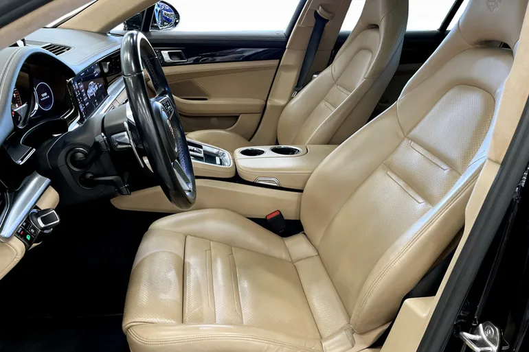 Porsche Panamera 4 E-Hybrid