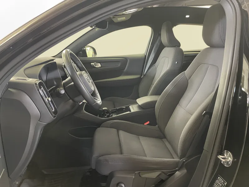 Bild 13 av 18 – Volvo C40 Recharge Core