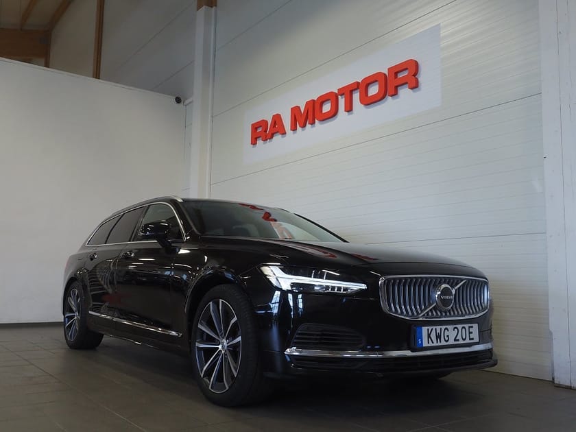 Bild 3 av Volvo V90 Recharge T6 AWD Inscription Skinn Drag Pano Orrefors
