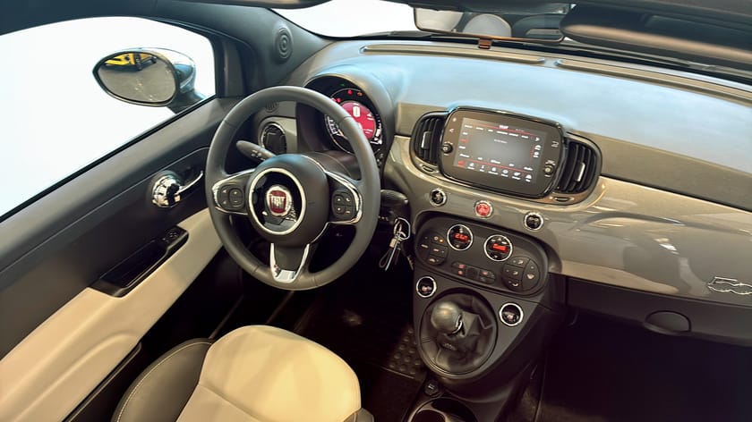 Bild 4 av Fiat 500C Hybrid HEV CAB DOLCEVITA 70HK MT PLUS
