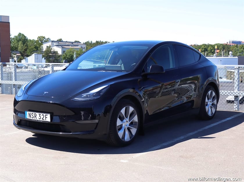 Bild 1 av Tesla Model Y Long Range AWD 80.5 kWh 514hk