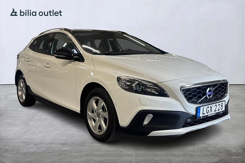Bild 4 av Volvo V40 Cross Country D3 Momentum BE PRO 150hk Panorama Navi Drag P-värmare