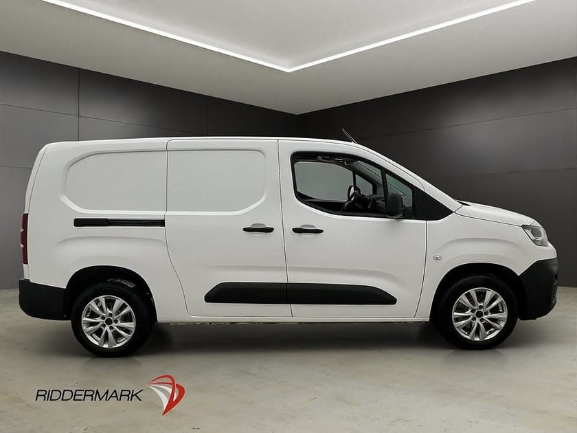 Bild 2 av Citroën Berlingo Van Long L2 1.5 Ny-Kamrem PDC Drag Farthållare Moms