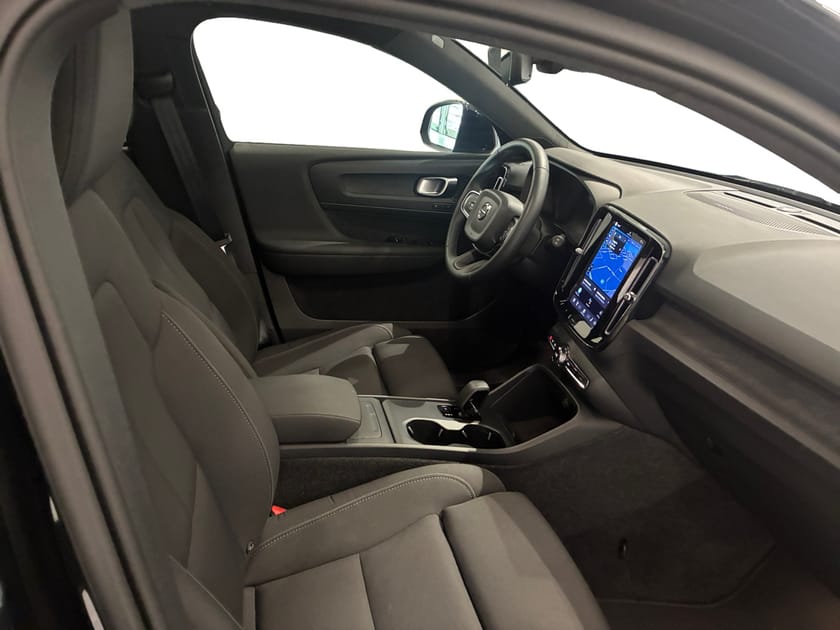 Bild 4 av Volvo EX40 Twin Motor Performance UltraBlackSE
