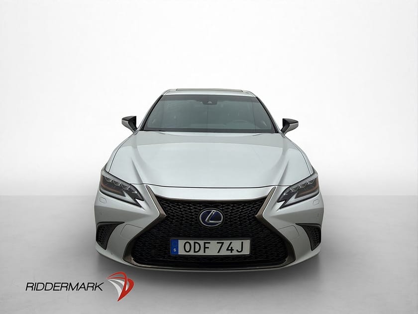 Bild 2 av Lexus ES 300h F Sport M&K-Värmare Taklucka Kamera Skinn Navi