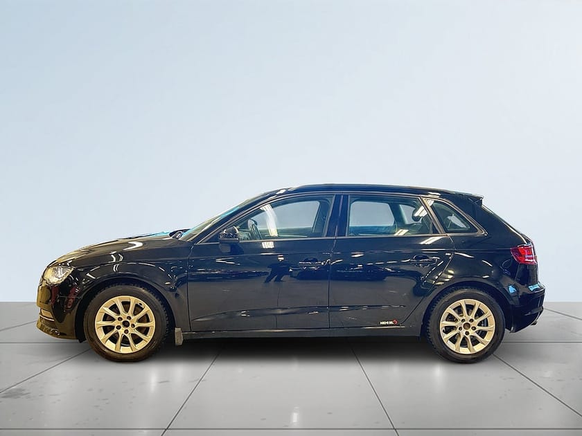 Bild 4 av Audi A3 Sportback 1.4 TFSI Attraction MoK/SoV-Däck