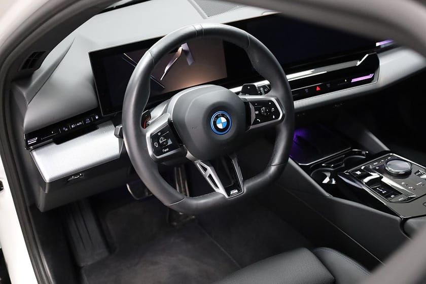Bild 5 av BMW 530e xDrive Touring M Sport / Harman Kardon