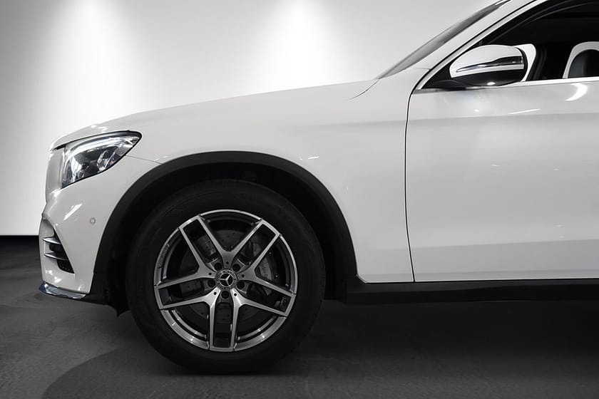 Bild 3 av Mercedes-Benz GLC 220 d 4MATIC AMG Pano Burmester Navi B-kam Drag
