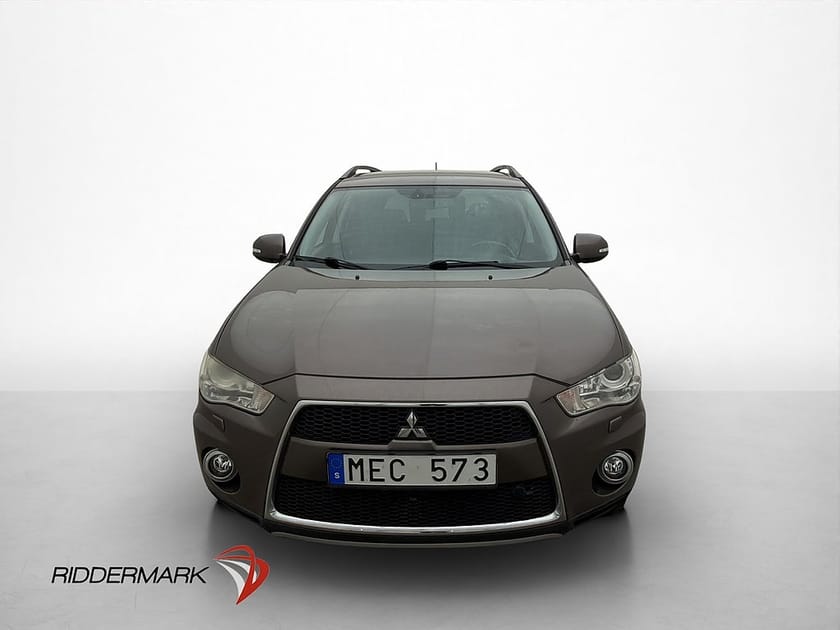 Bild 2 av Mitsubishi Outlander 2.2 Di-D AWD Business 7-Sits 1-Brukare
