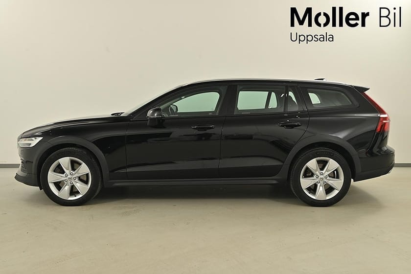 Bild 5 av Volvo V60 Cross Country D4 AWD 190hk, Momentum, B-kamera