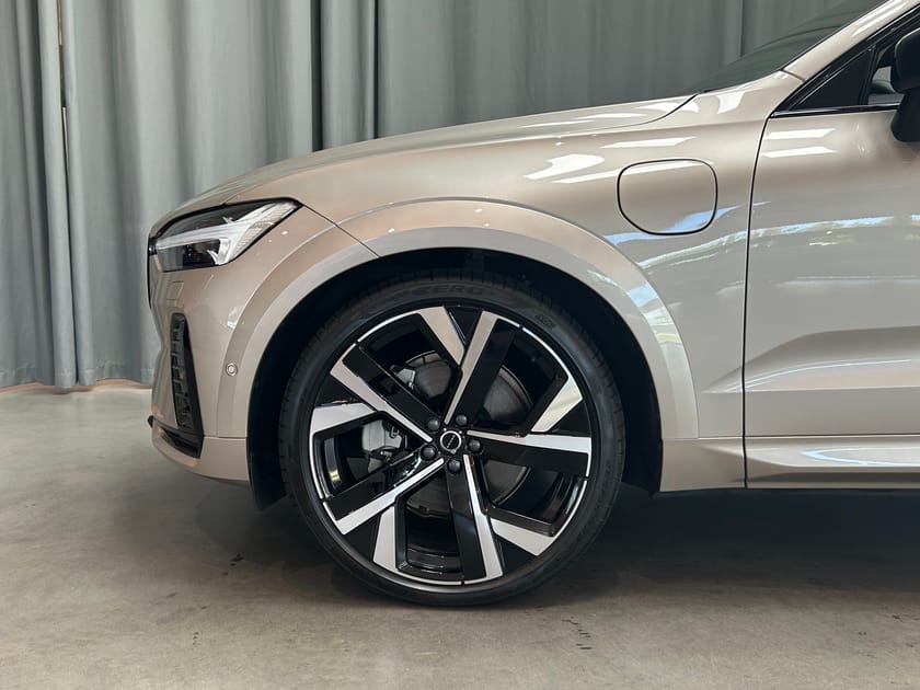 Bild 2 av Volvo XC60 T6 Plus Dark Nordic Edition