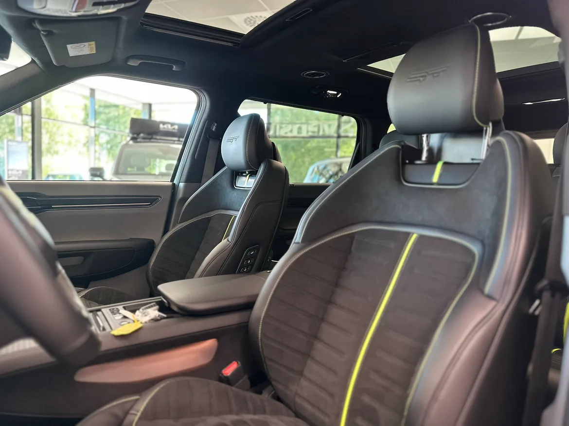 picture of a car