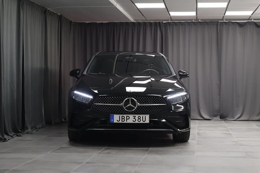 Bild 4 av Mercedes-Benz A 250 e AMG Premium Pano Burmester Keyless LED Moms