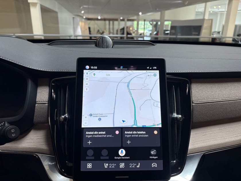 Bild 3 av Volvo XC90 II T8 Ultra Bright, Bowers&Wilkins, Head Up Display, Parkeringskamera 360, Akustikrutor, Dragkrok halvautomatisk