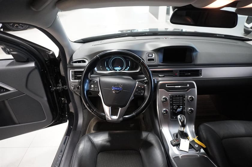 Bild 2 av Volvo V70 D4 AWD Geartronic 181hp 2015 Fulleservad Drag Adaptiv Farthållare