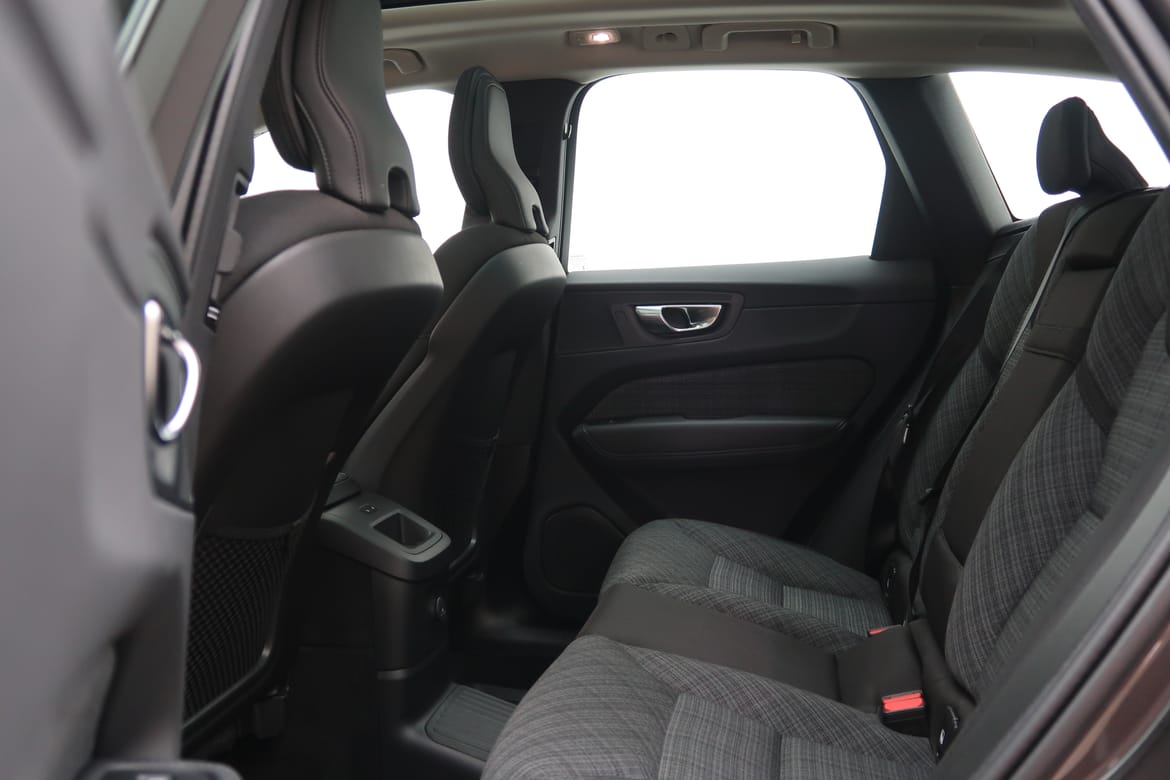 Volvo XC60 2025 - miniatyr 5