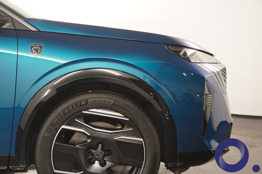 Bilde 2 av Peugeot E-3008 GT 210hk 2WD Skinn, Adaptive Cruise