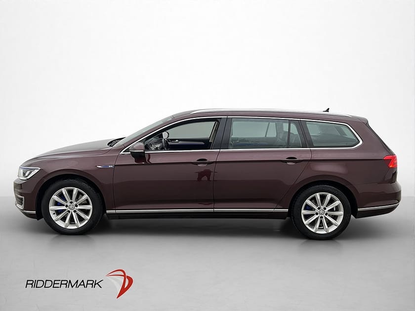 Bild 2 av Volkswagen Passat Variant GTE 1.4 TSI Kamera Skinn Navi Carplay