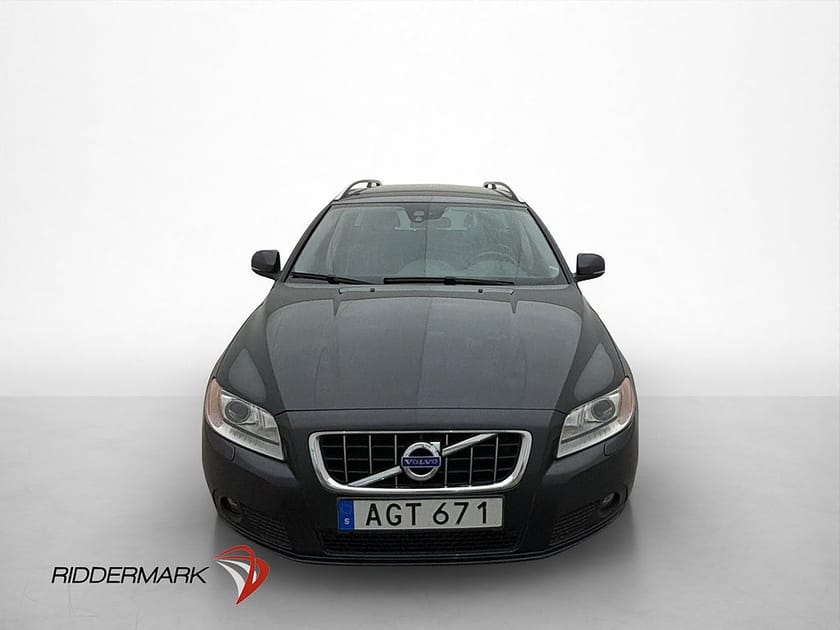 Bild 2 av Volvo V70 T4F 180hk Summum Drag P-sensor Värmare Läder