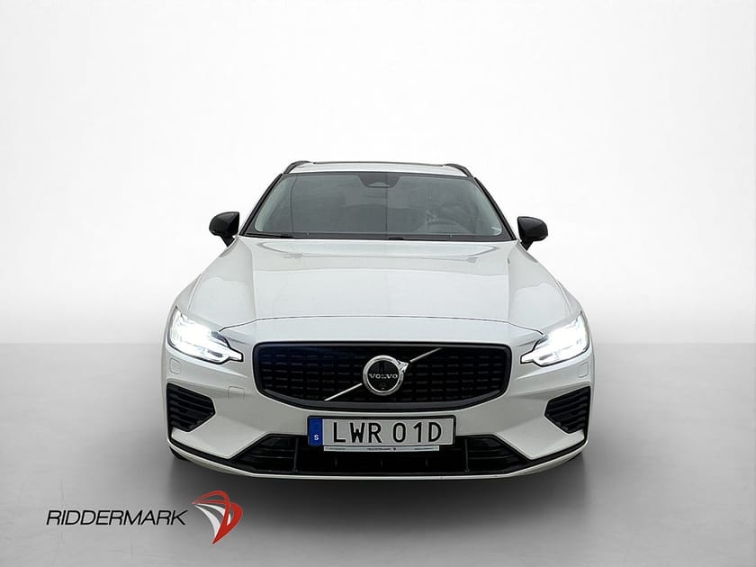 Bild 2 av Volvo V60 Recharge T8 AWD Ultimate Dark Pano H/K Drag HUD