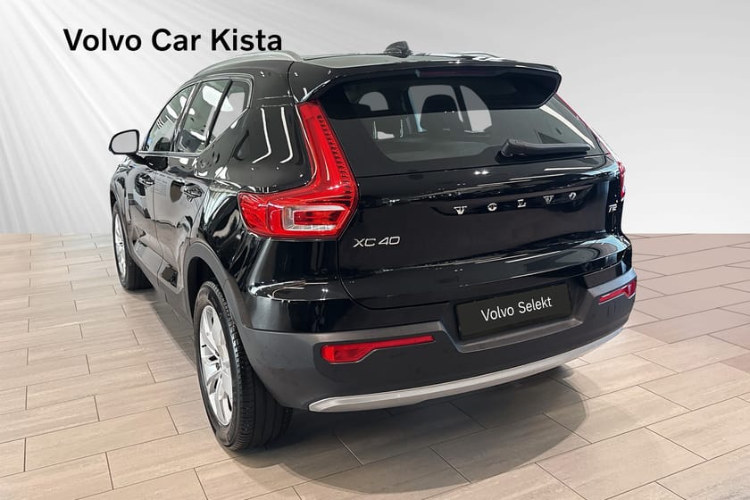 Bild 4 av Volvo XC40 T2 FWD Momentum B-Kamera