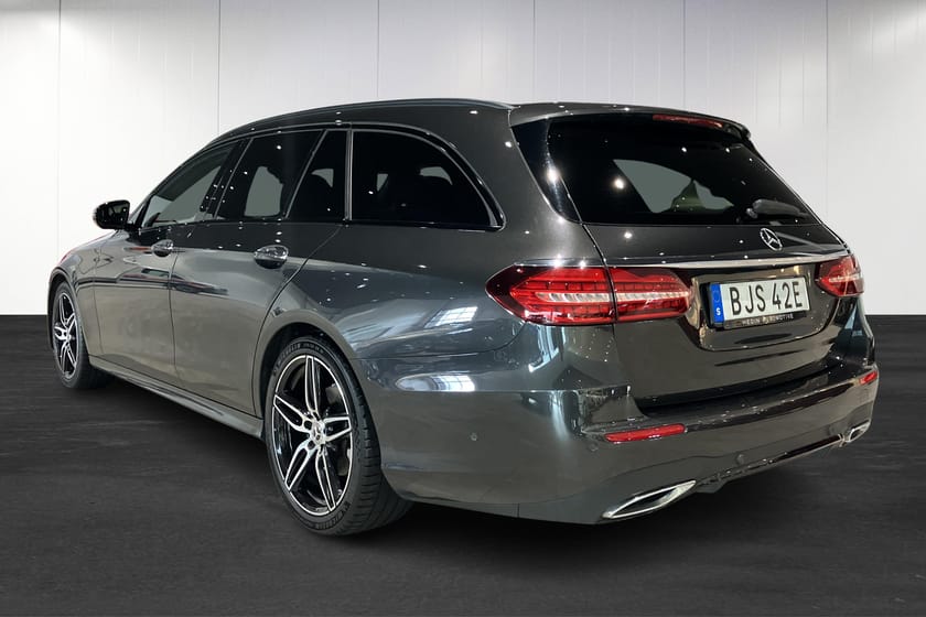 Bild 3 av Mercedes-Benz E 220 T d AMG-NIGHT PACKAGE BURMESTER NAPPA