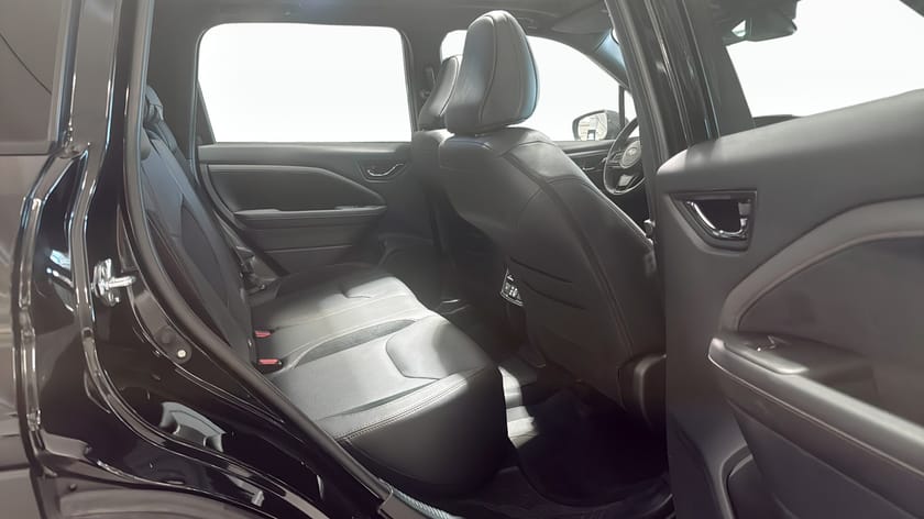 Bild 5 av Subaru Forester e-Boxer 2.0I Touring