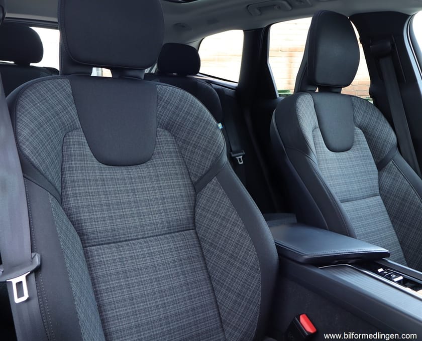 Bild 5 av Volvo XC60 T6 2.0 Recharge AWD Panorama S/V.hjul Moms