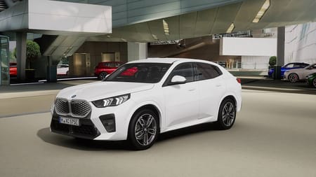 BMW iX2 xDrive30 M Sport Driving Assistant Plus Dragkrok