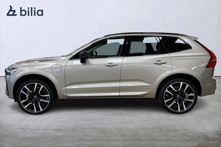 Bild 3 av Volvo XC60 T8 Ultra Dark 22” B&W Luftfjädring Drag Massagestolar