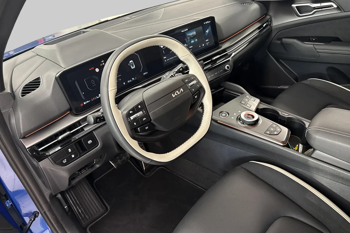 picture of a car