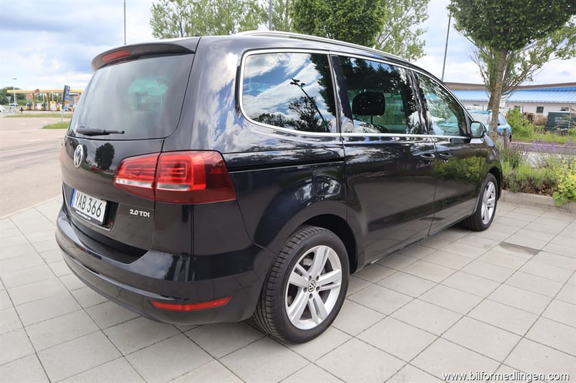 Bild 3 av Volkswagen Sharan 7-seater 2.0 TDI SCR FWD 150hk Aut 7 Sits Drag Backkamera