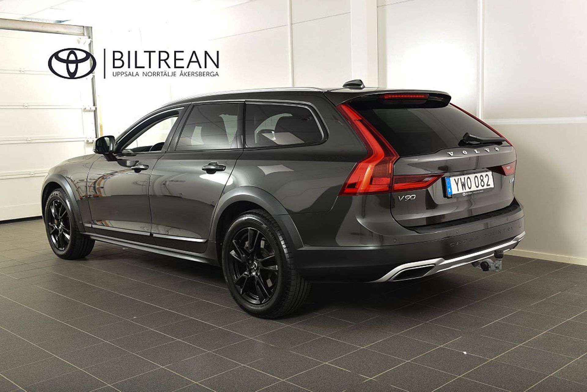 Volvo V90 Cross Country D4 AWD Pro Drag 2019, bild 3/10