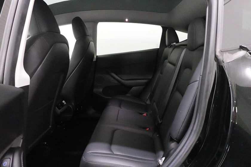 Bild 5 av Tesla Model Y Standard Range RWD 360° Drag Pano Premium Autopilot MOMS