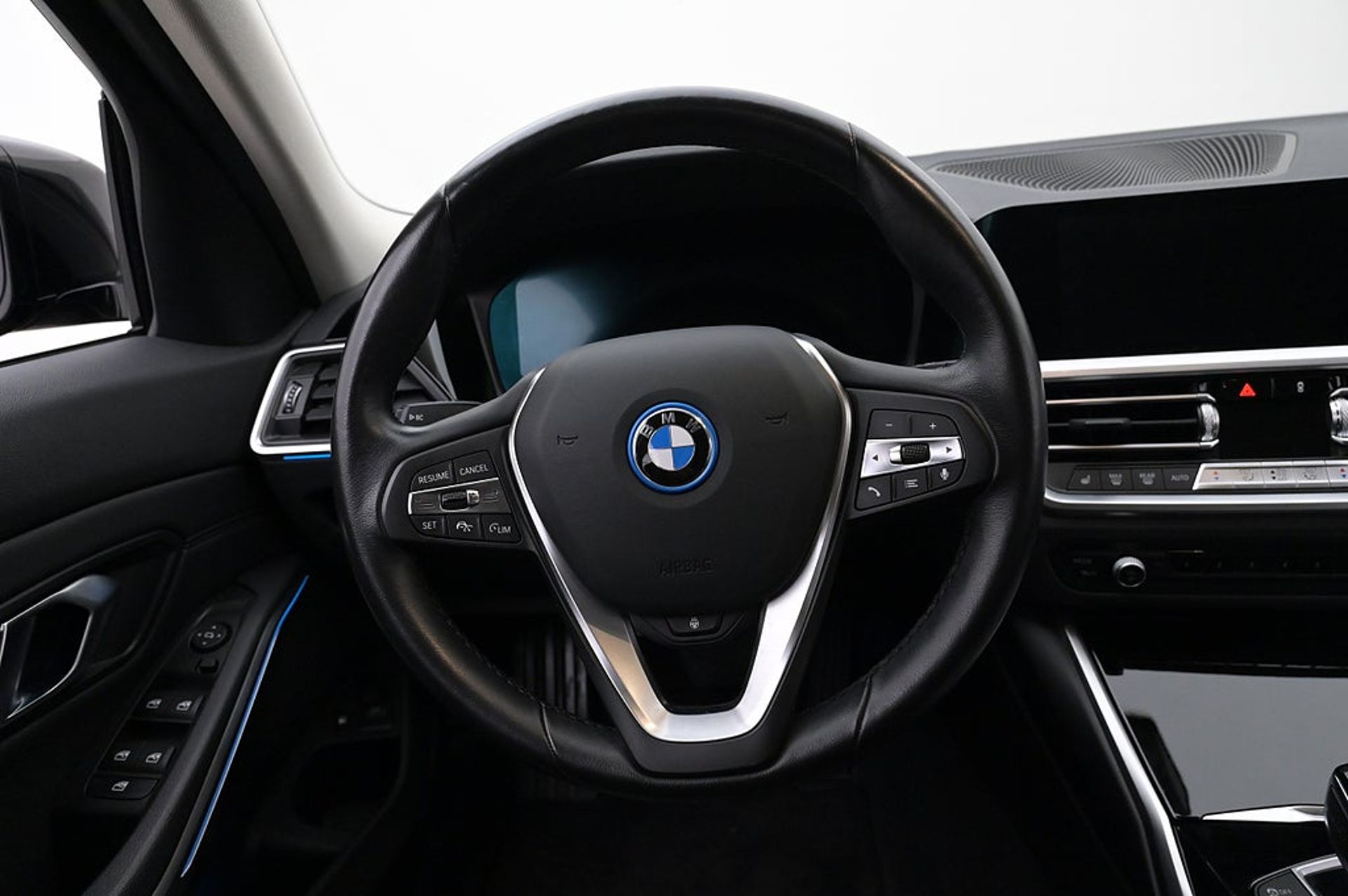 BMW 330 2022, bild 7/10