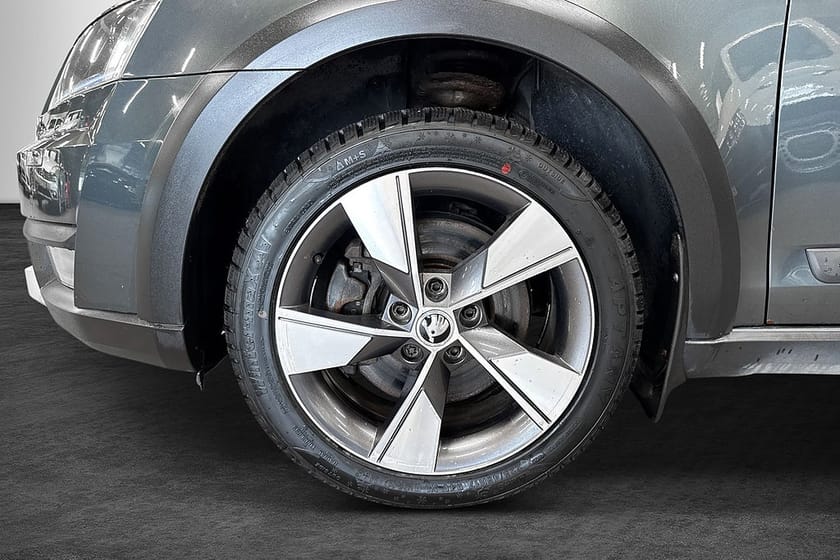 Bild 2 av Škoda Octavia Scout Skoda 2.0 TDI 4x4 Premium Euro 6 (184hk) Drag Canton D-Värm