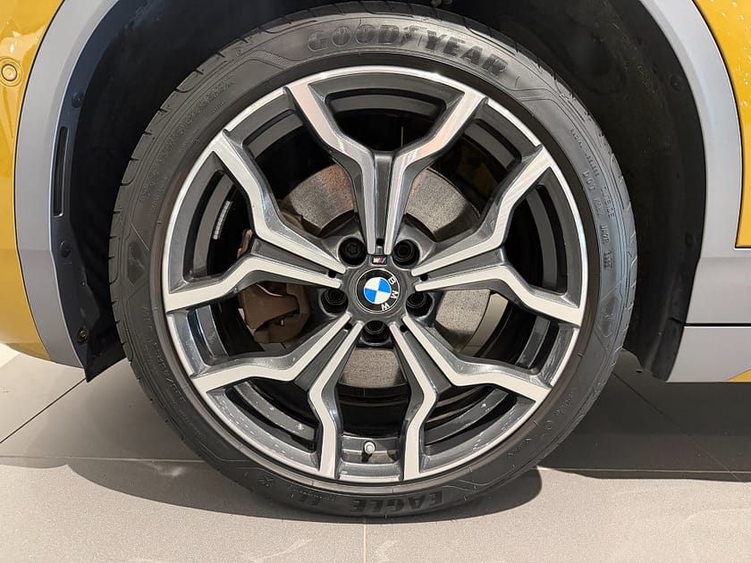 Bild 5 av BMW X2 xDrive25e M Sport Drag HUD