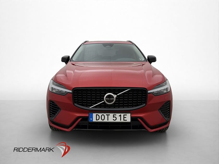 Bild 2 av Volvo XC60 Recharge T6 AWD Plus Dark Pano Drag Värmare Skinn