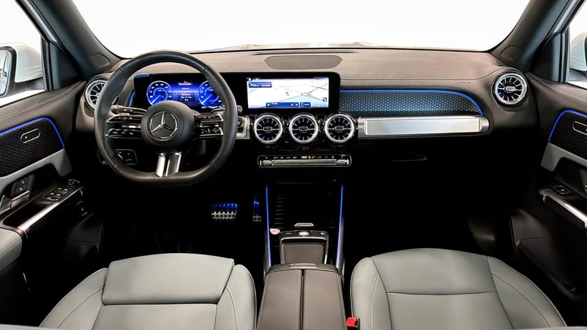 Bild 4 av Mercedes-Benz EQB 300 4MATIC AMG Line 7-Sits B-Kamera