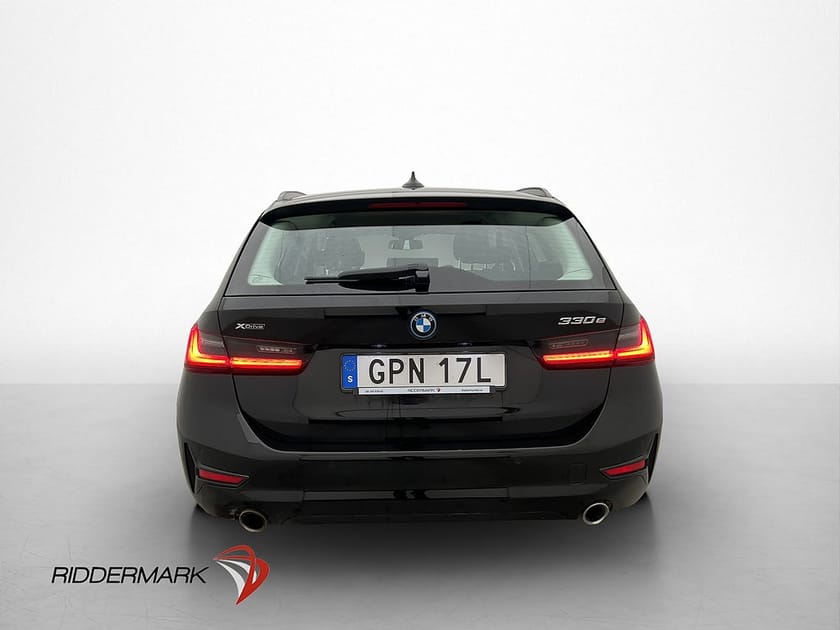 Bild 2 av BMW 330e xDrive Touring 292hk Sport Line Navi Sensorer MOMS