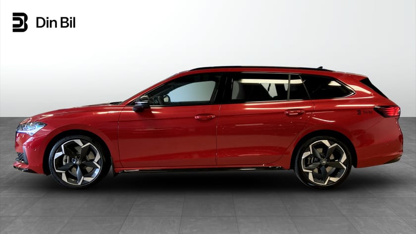 Bild 2 av Škoda Superb Kombi Sportline 2,0 TSI 265hk DSG 4x4 | DCC | Drag | Pan