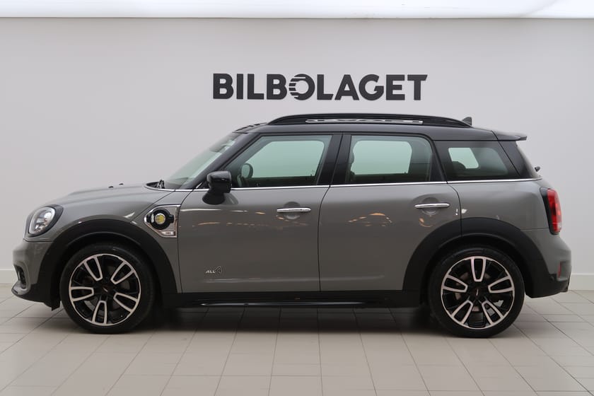 Bild 2 av MINI Countryman Cooper SE ALL4 John (224hk)/Kamera/H&K/Nav/Headsup