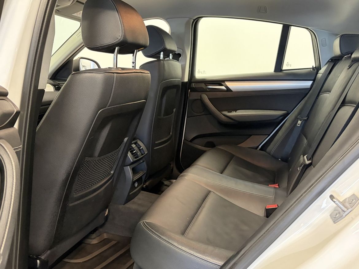 BMW BMW X4 xDrive20d — bild 11