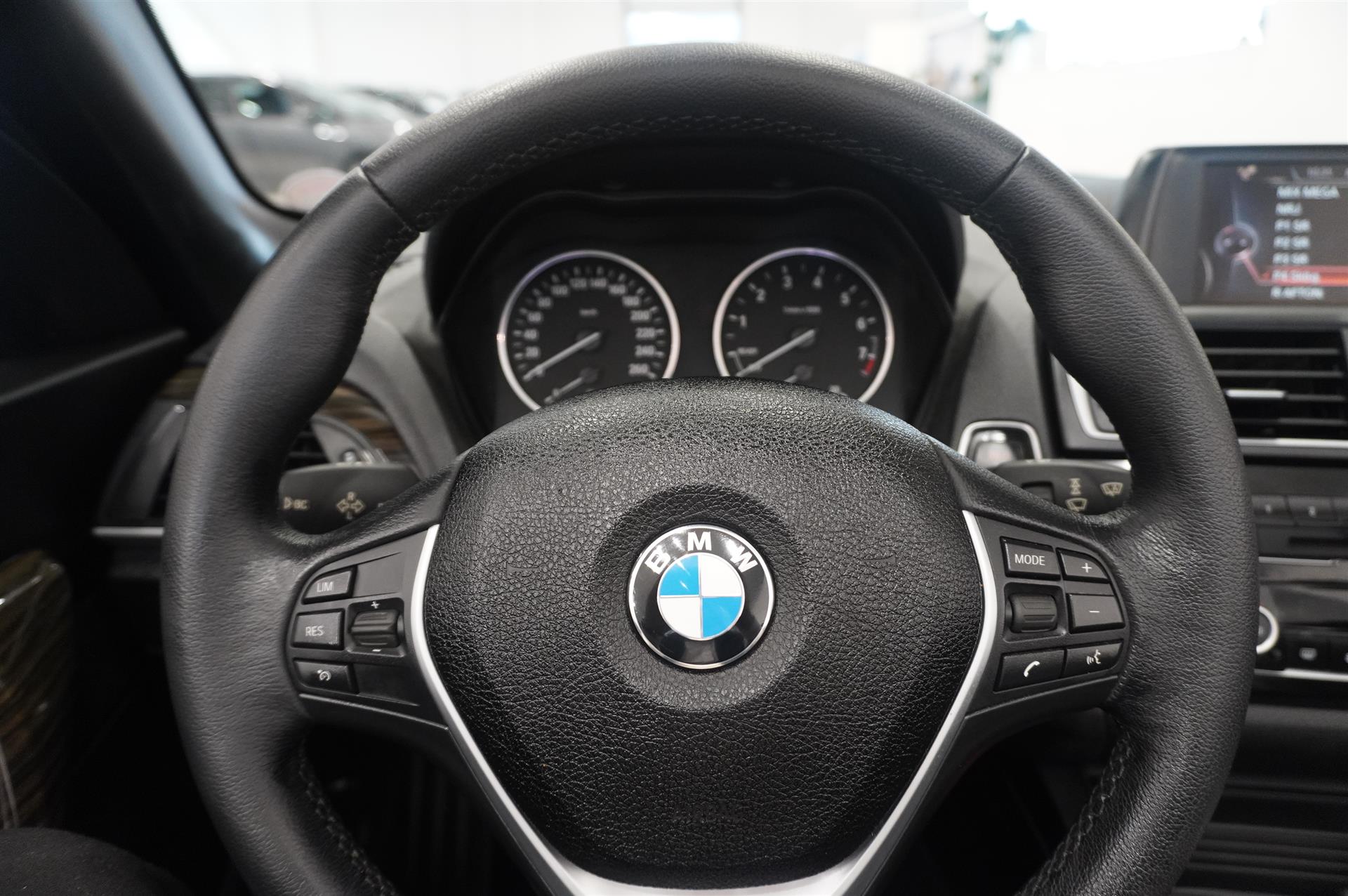 BMW 218 i Cabriolet Cab Luxury Line 2016, photo 7/10