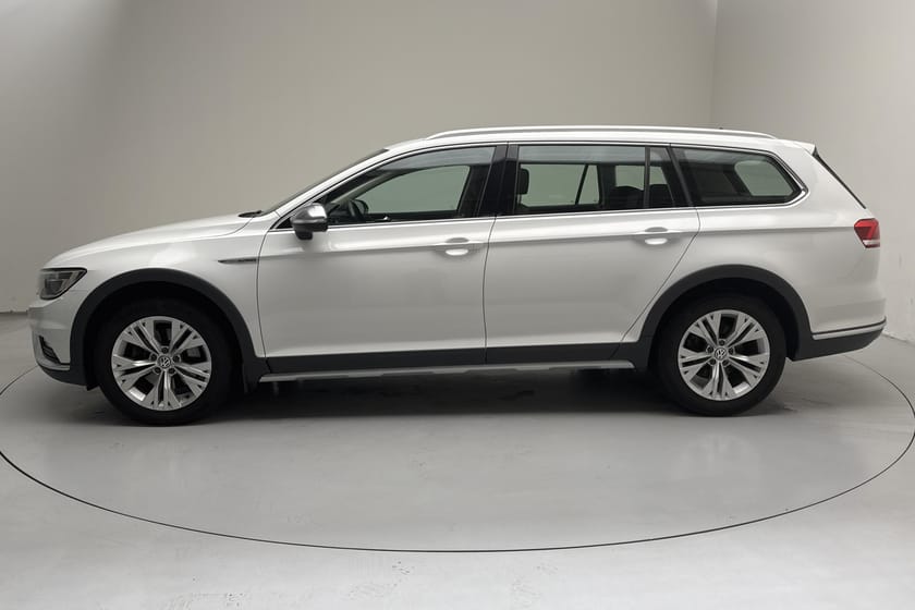 Bild 2 av Volkswagen Passat Alltrack 2.0 TDI 4M 190hk Drag Backkamera