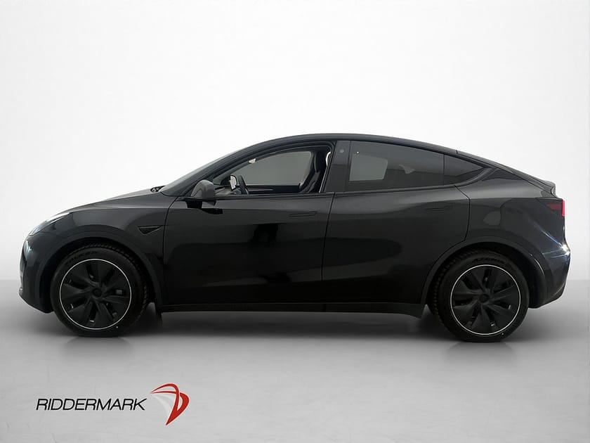 Bild 5 av Tesla Model Y Long Range AWD Svensksåld Autopilot Panorama