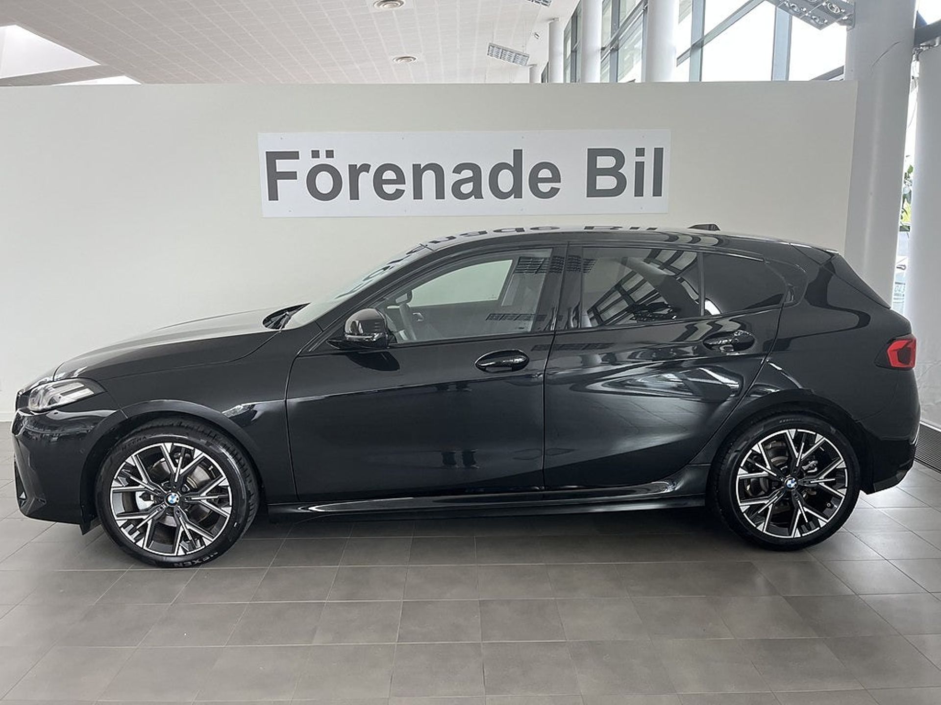 BMW 120 2026, bild 3/14