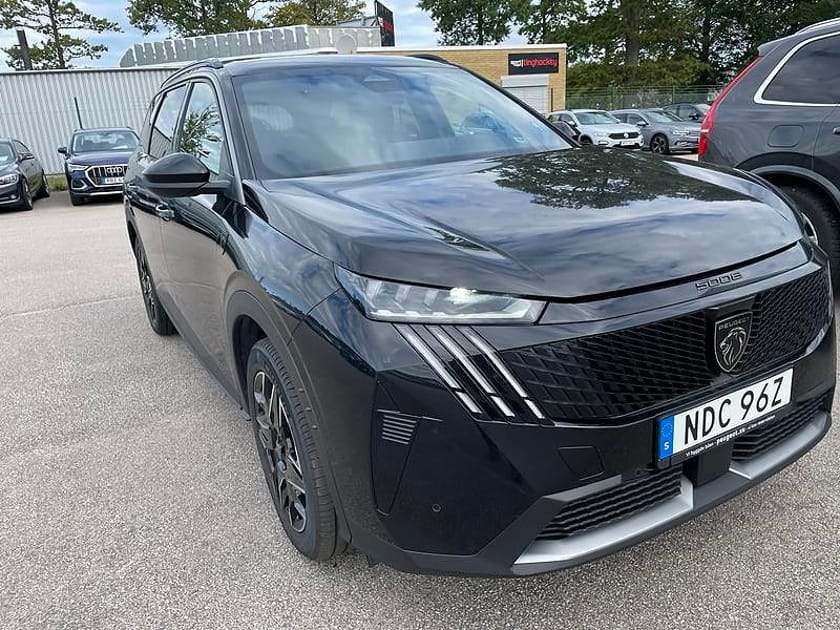 Bild 2 av Peugeot 5008 Hybrid 145